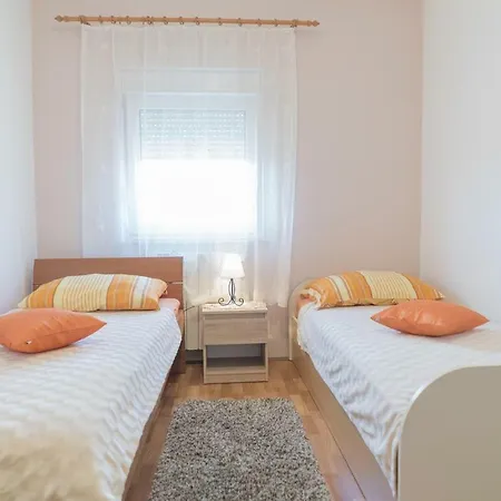 Lux Podbablje