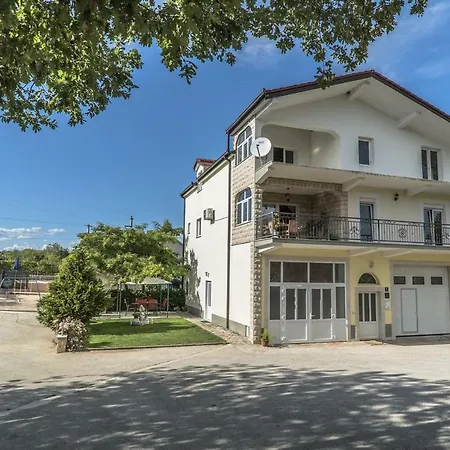 Lux * Podbablje